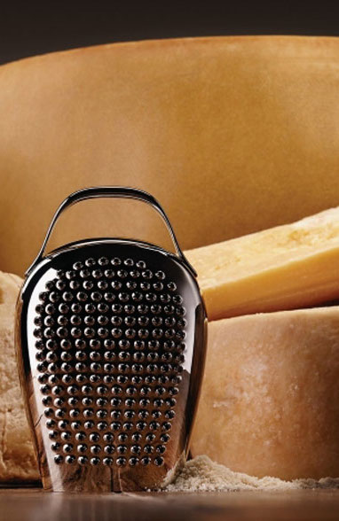 alessi-cheese-please-stainless-steel-cheese-grater-chb02-3