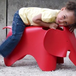 chaise-elephant-pour-enfant-charles-ray-eames-vitra-1